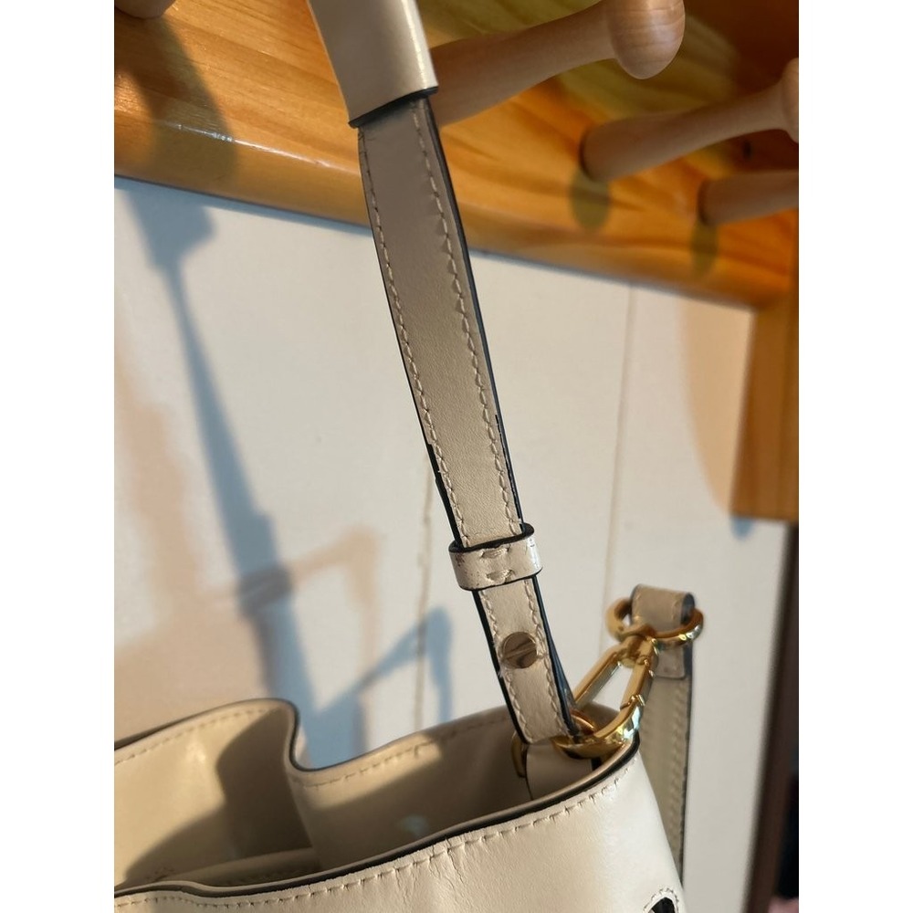 Vintage White Leather Bucket Bag H By Halston - Picture 7 of 8